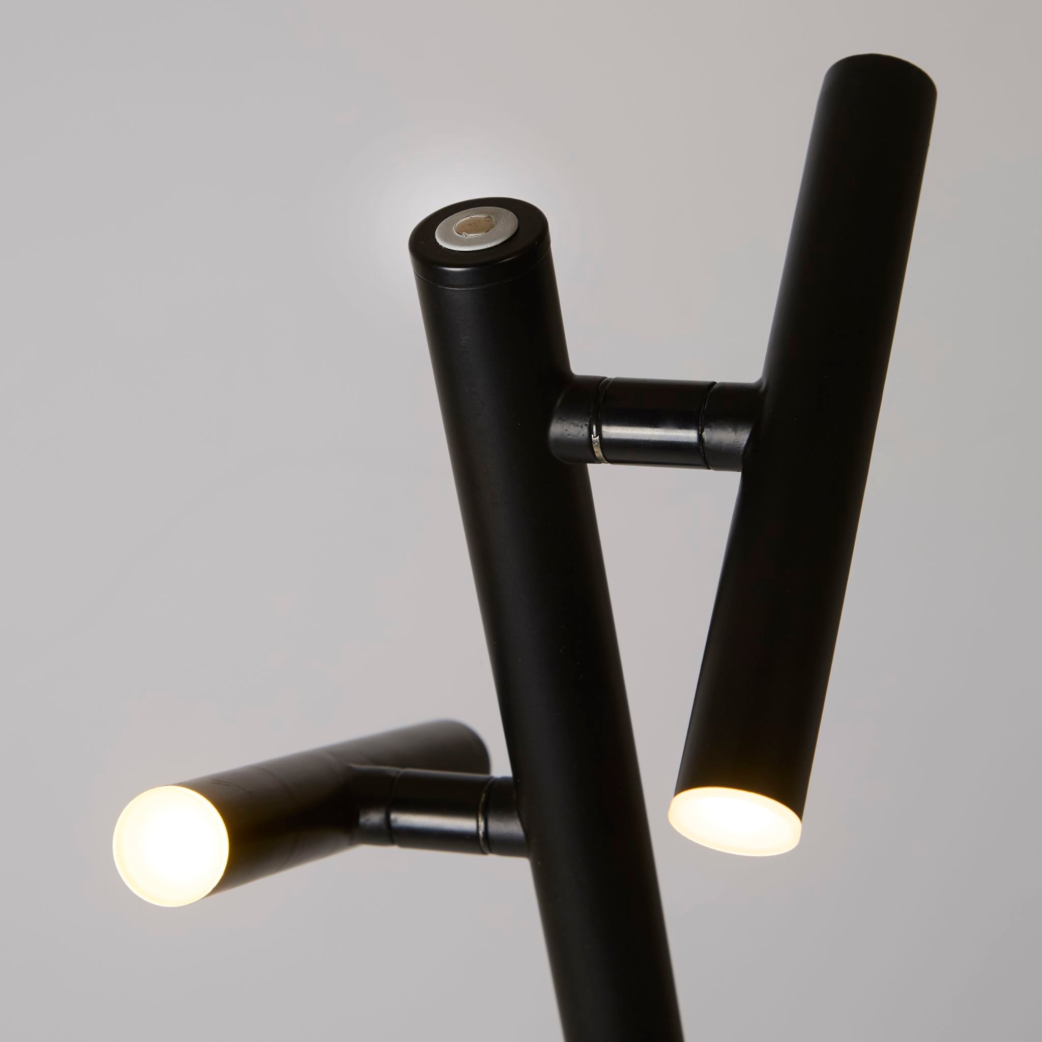 Rechargeable 2Lt Floor Lamp