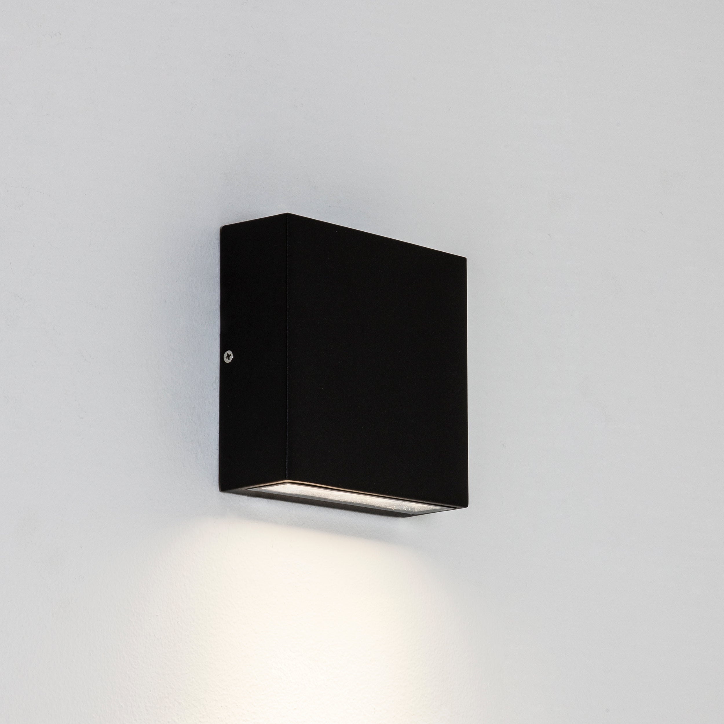 Elis Single LED