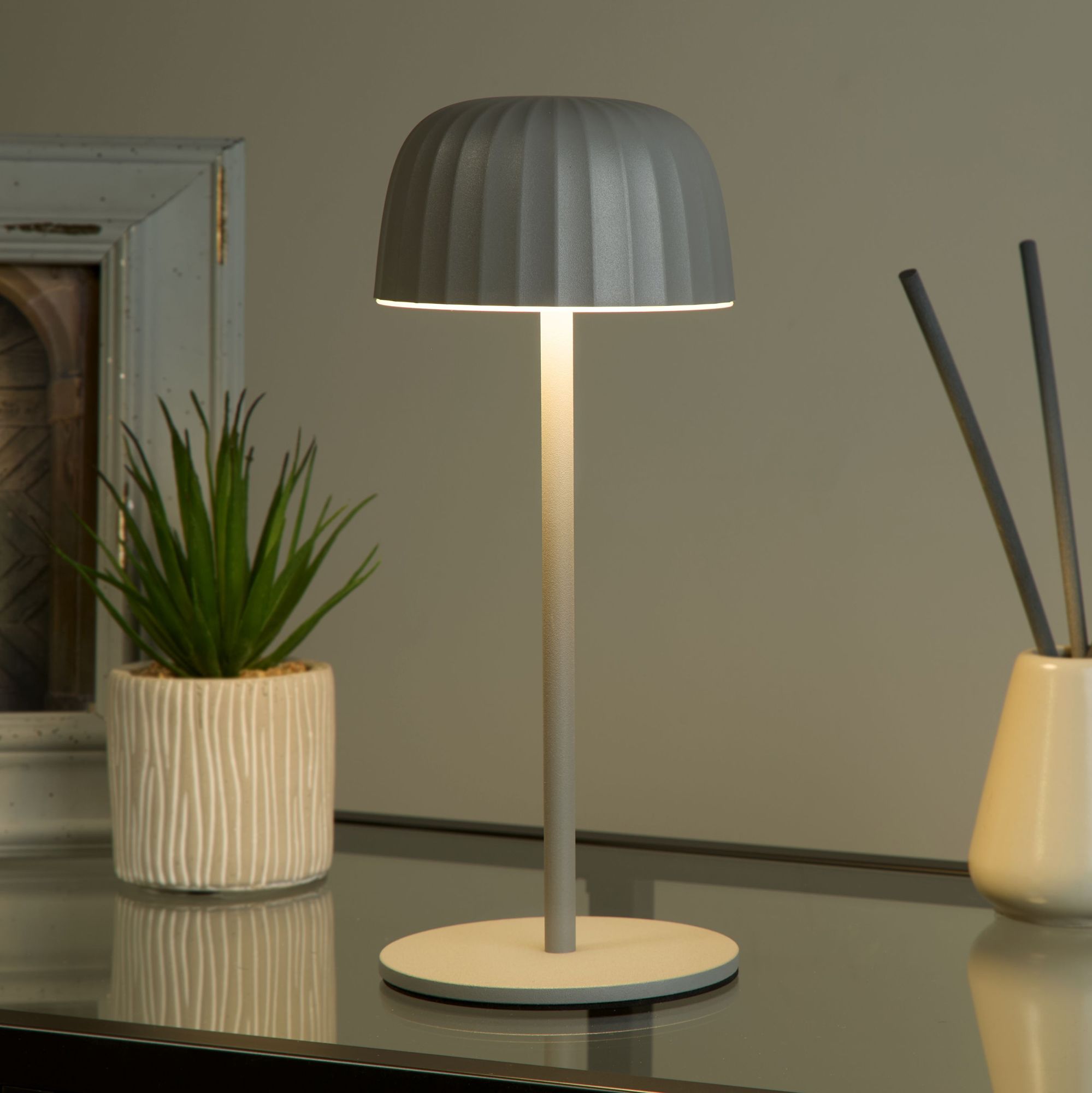 Ezra Outdoor Rechargeable Table Lamp