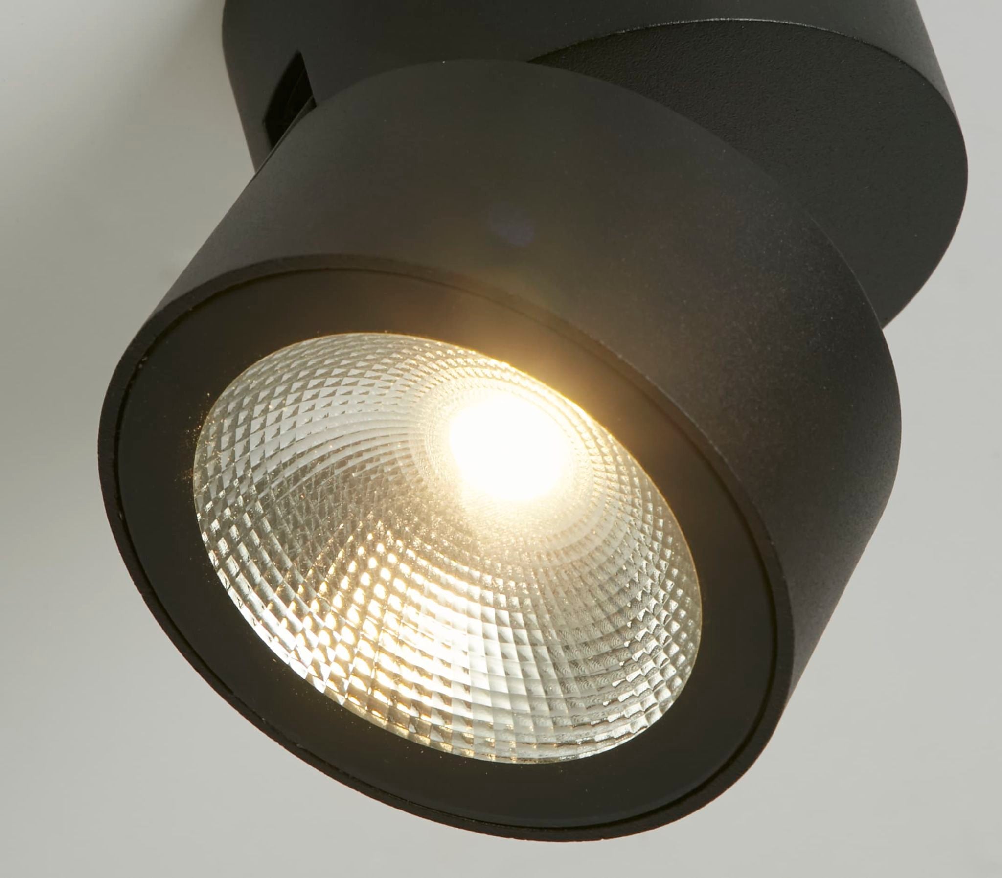 Manhattan LED Wall Light