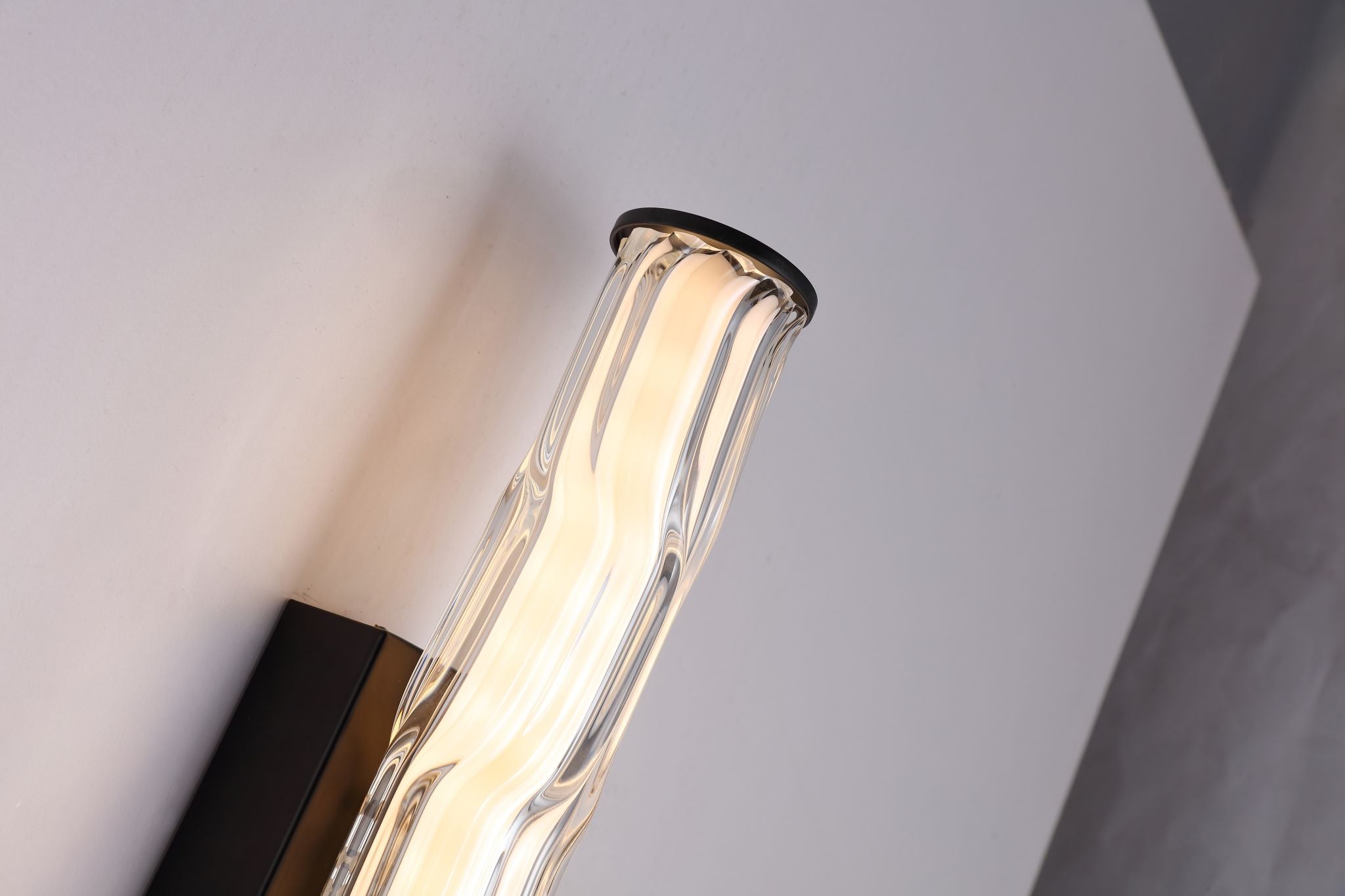 Vibrate LED 43mm High Wall Light