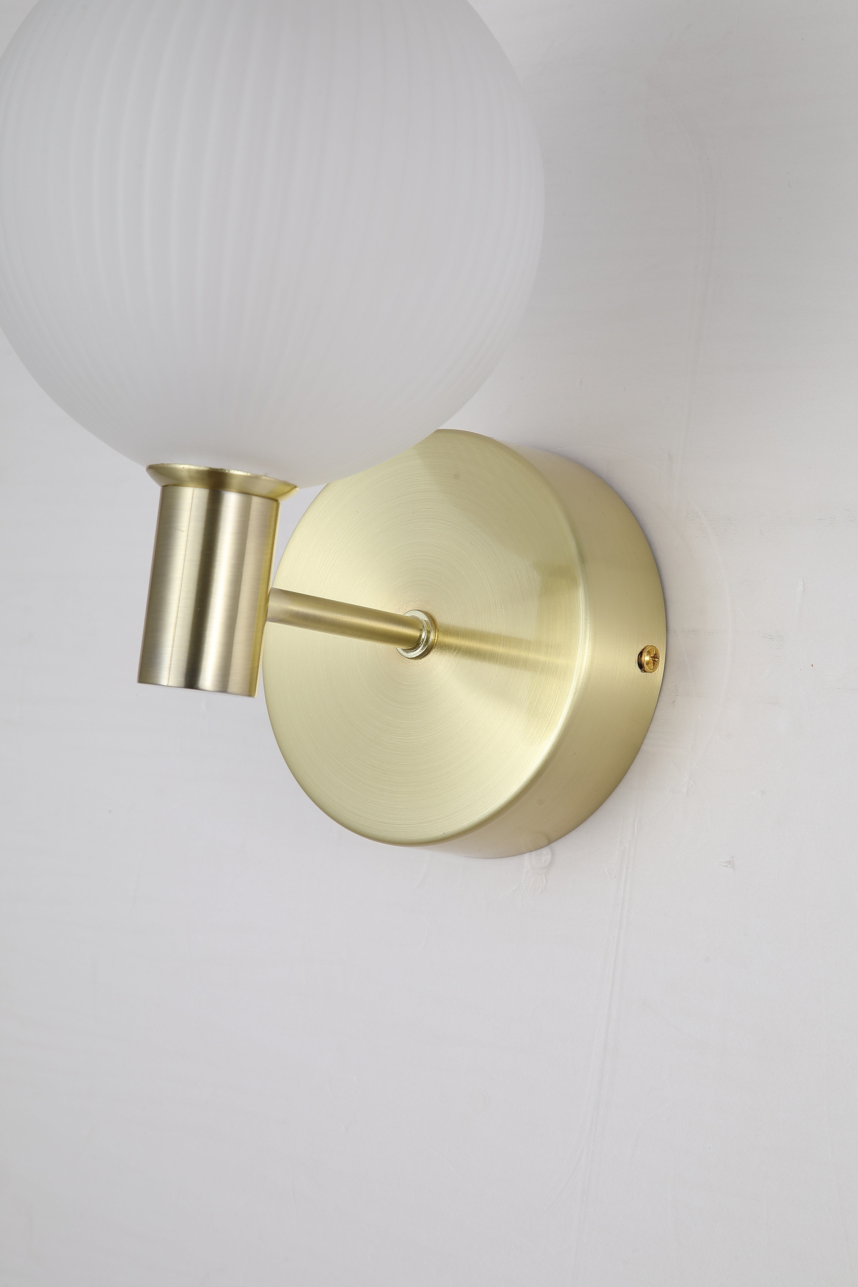 Luminique LED Wall Light
