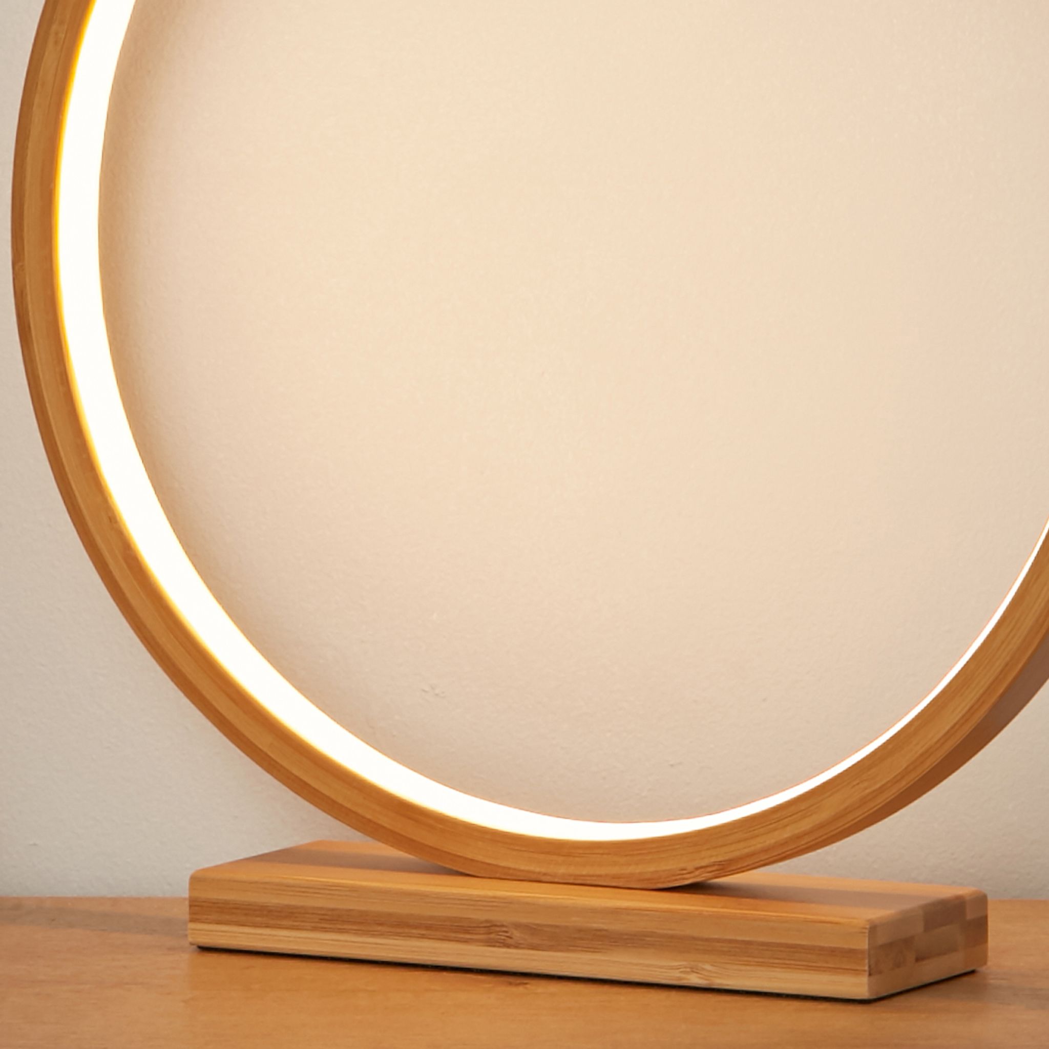 Malibu LED Table Light
