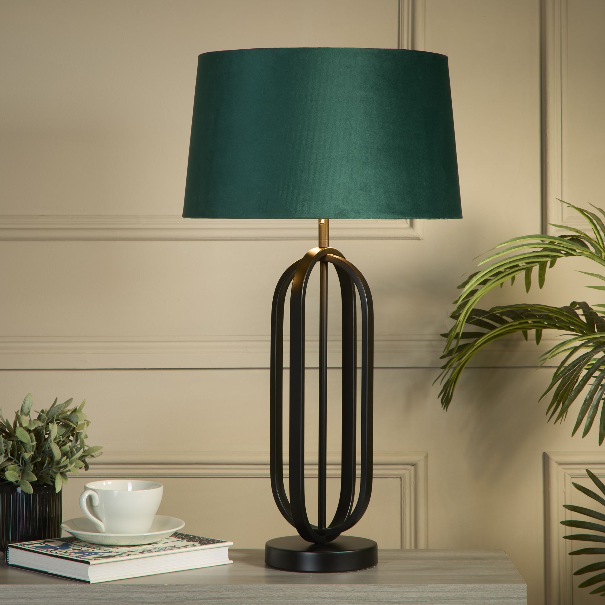 Chic Table Lamp