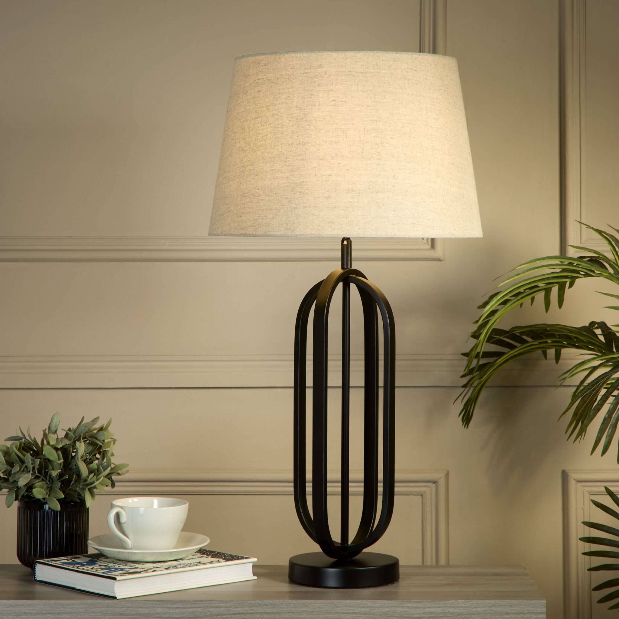 Chic Table Lamp