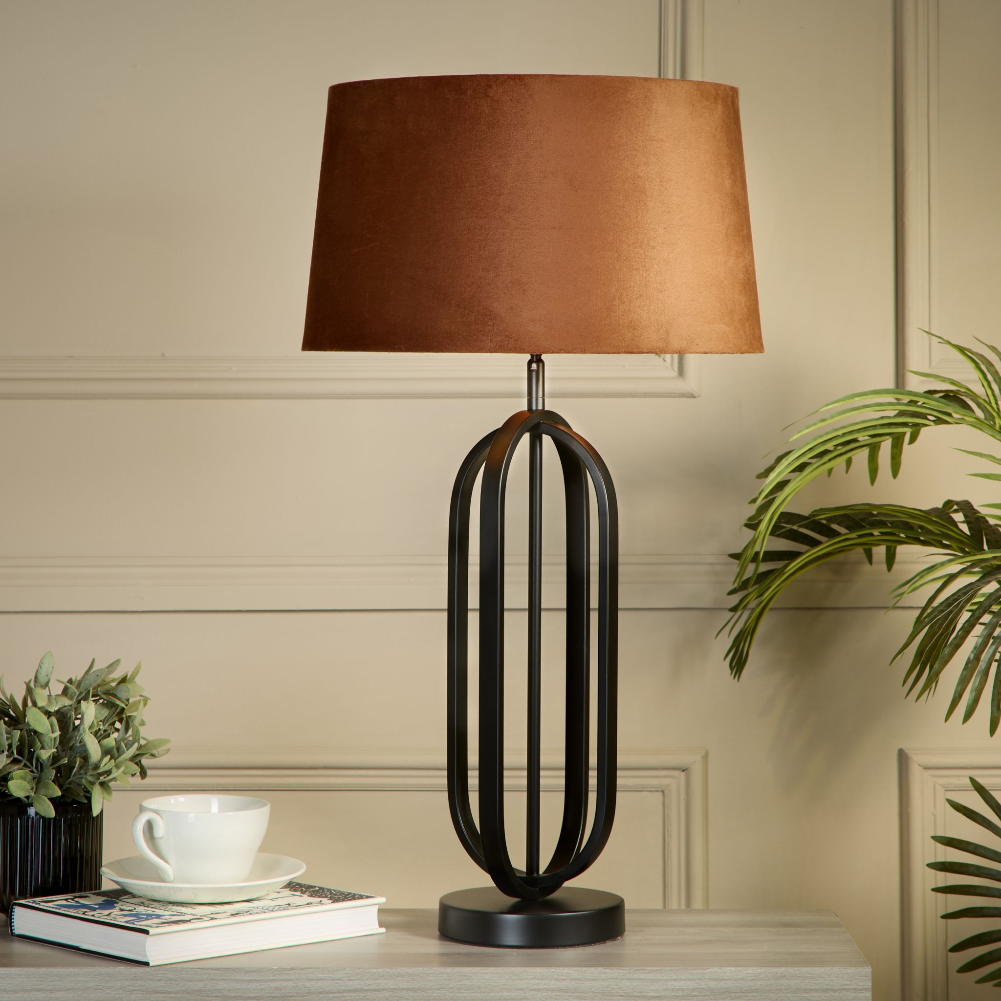 Chic Table Lamp