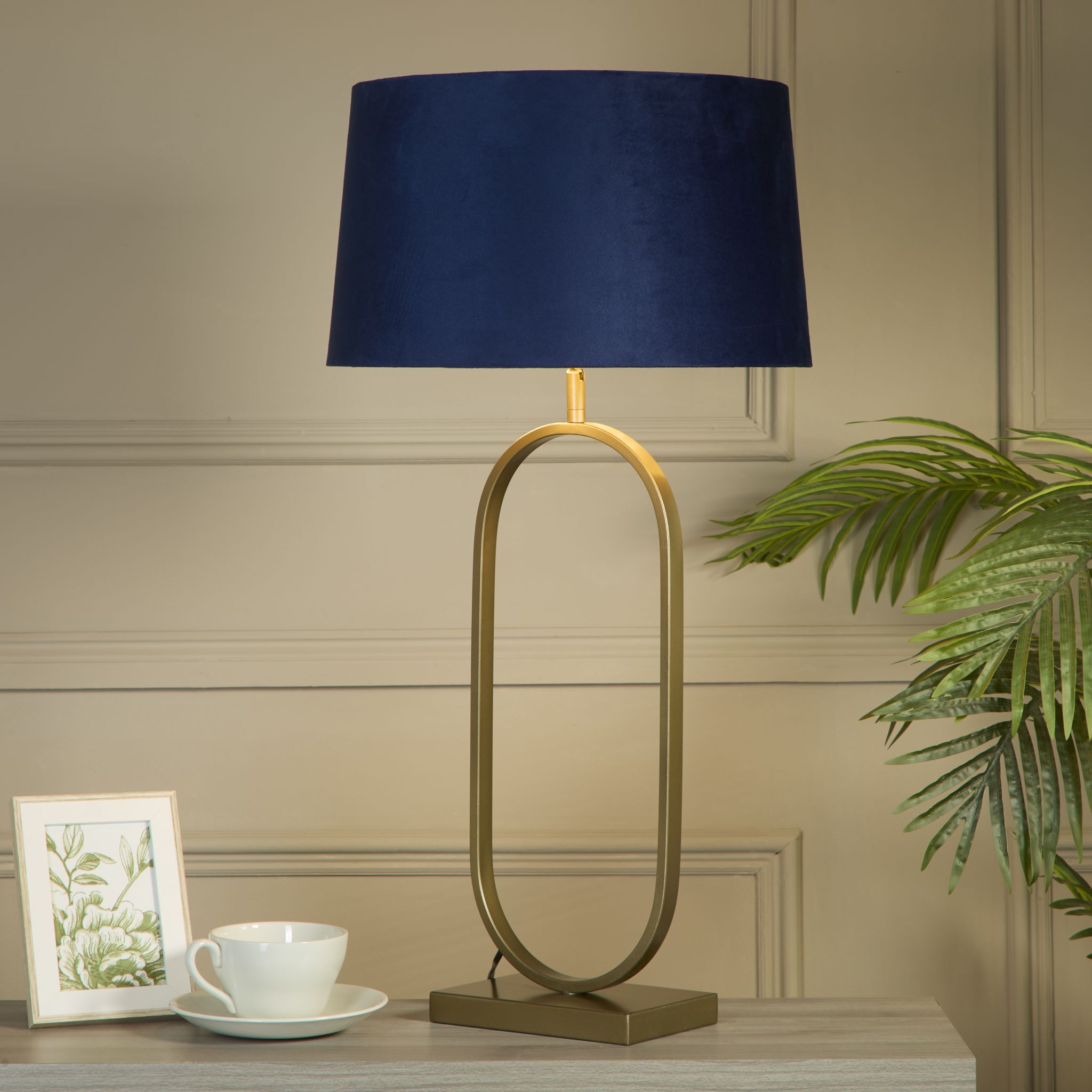 Modish Table Lamp - Bronze