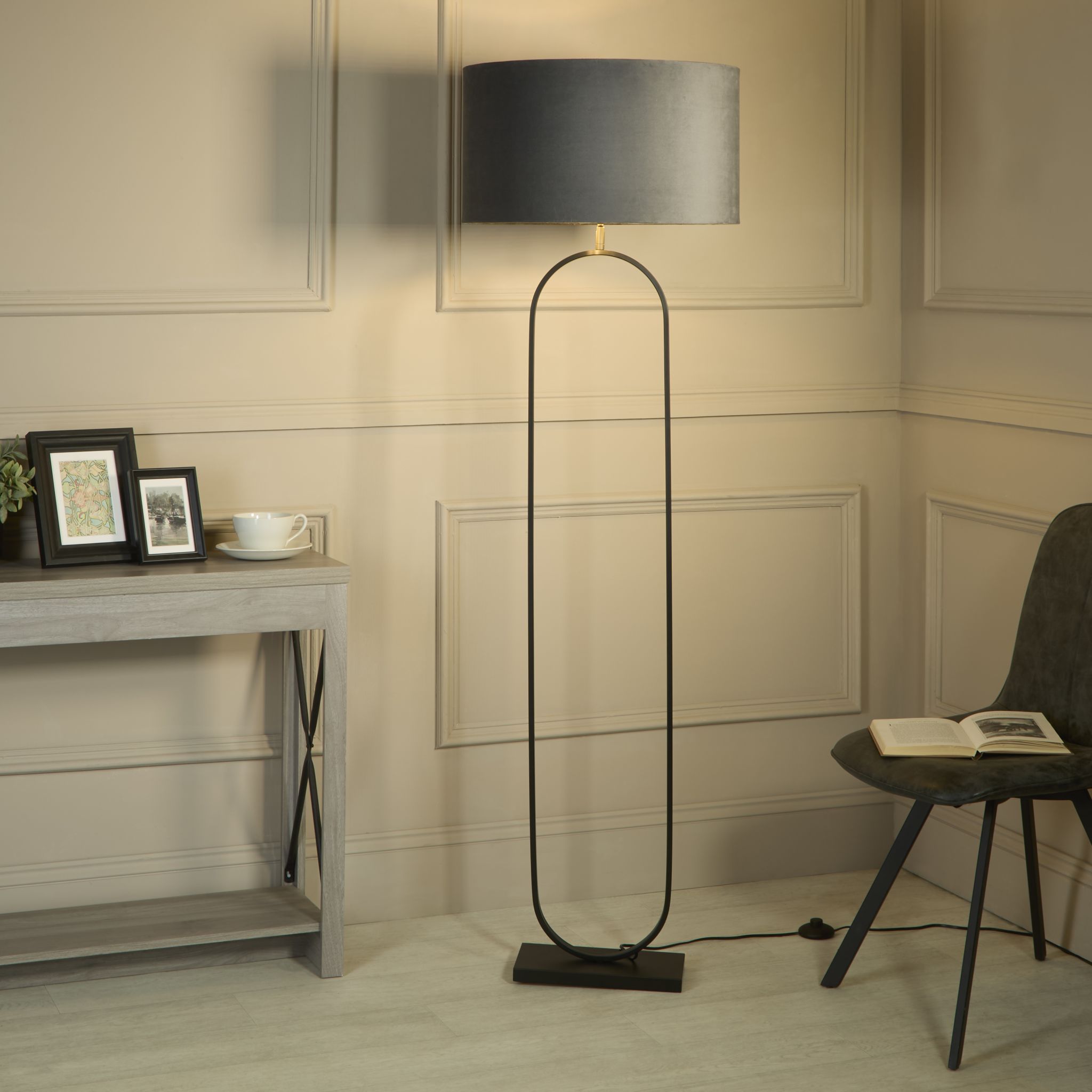 Modish Floor Lamp Black