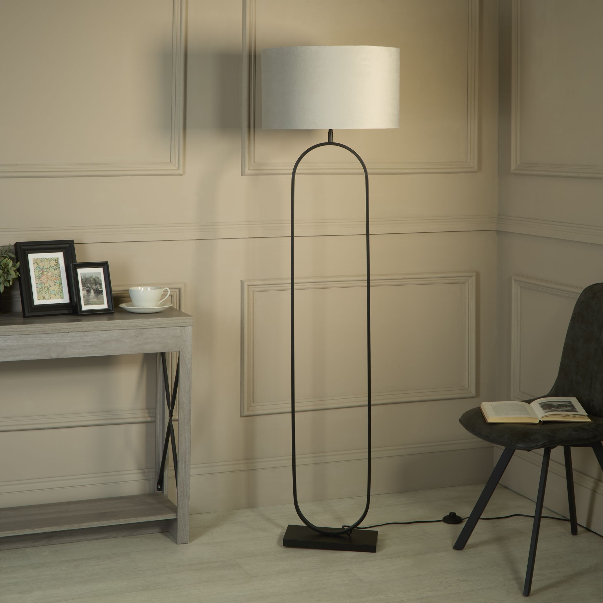 Modish Floor Lamp Black