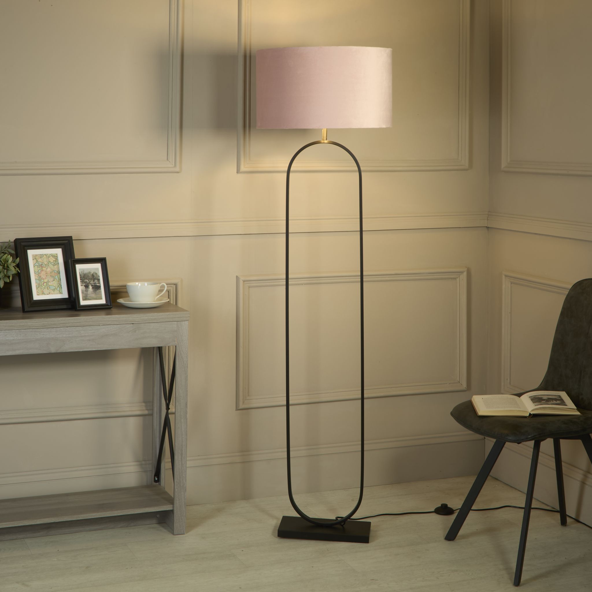 Modish Floor Lamp Black