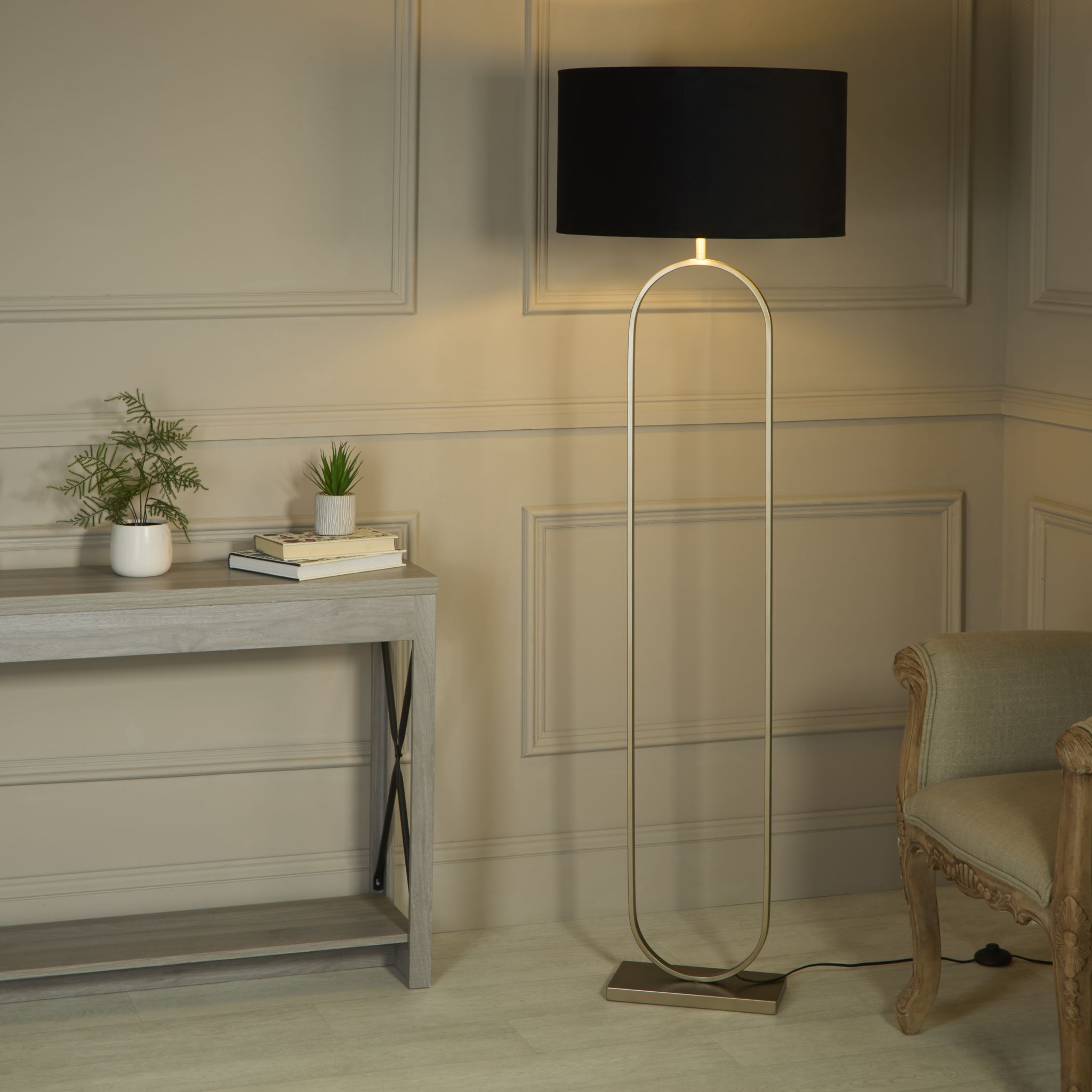 Modish Floor Lamp Bronze