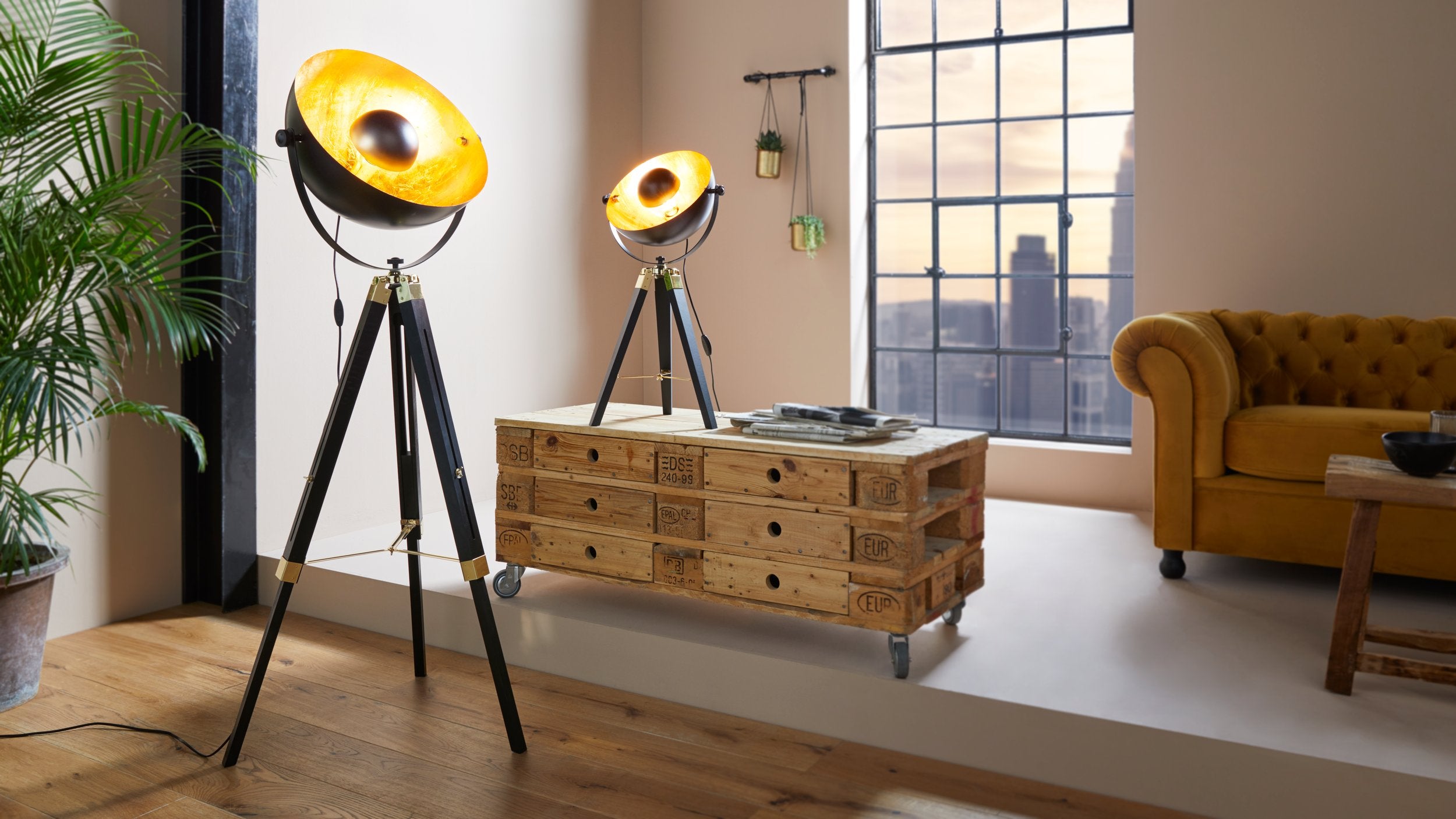 COVALEDA Table Lamp