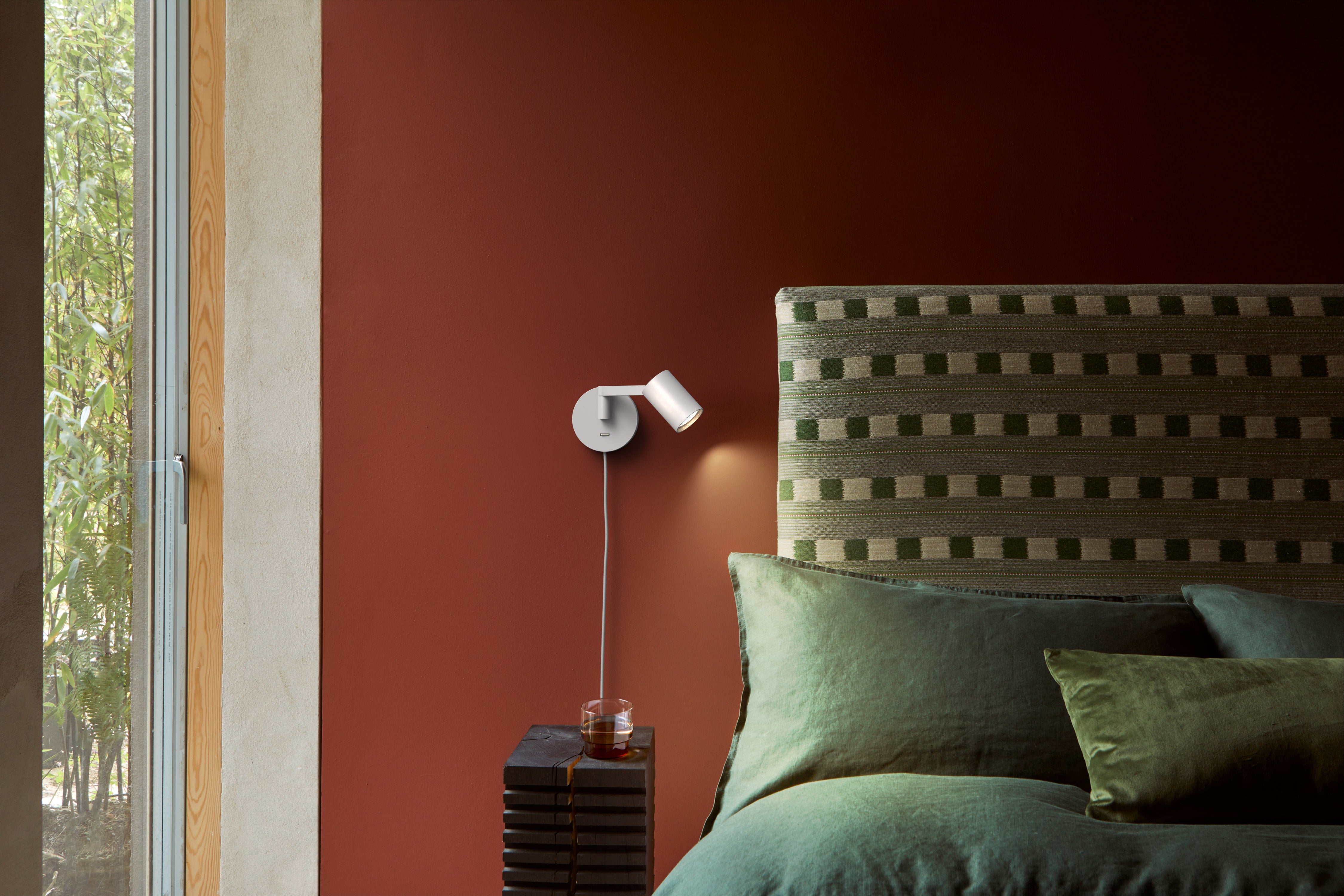 Ascoli Swing Plug In