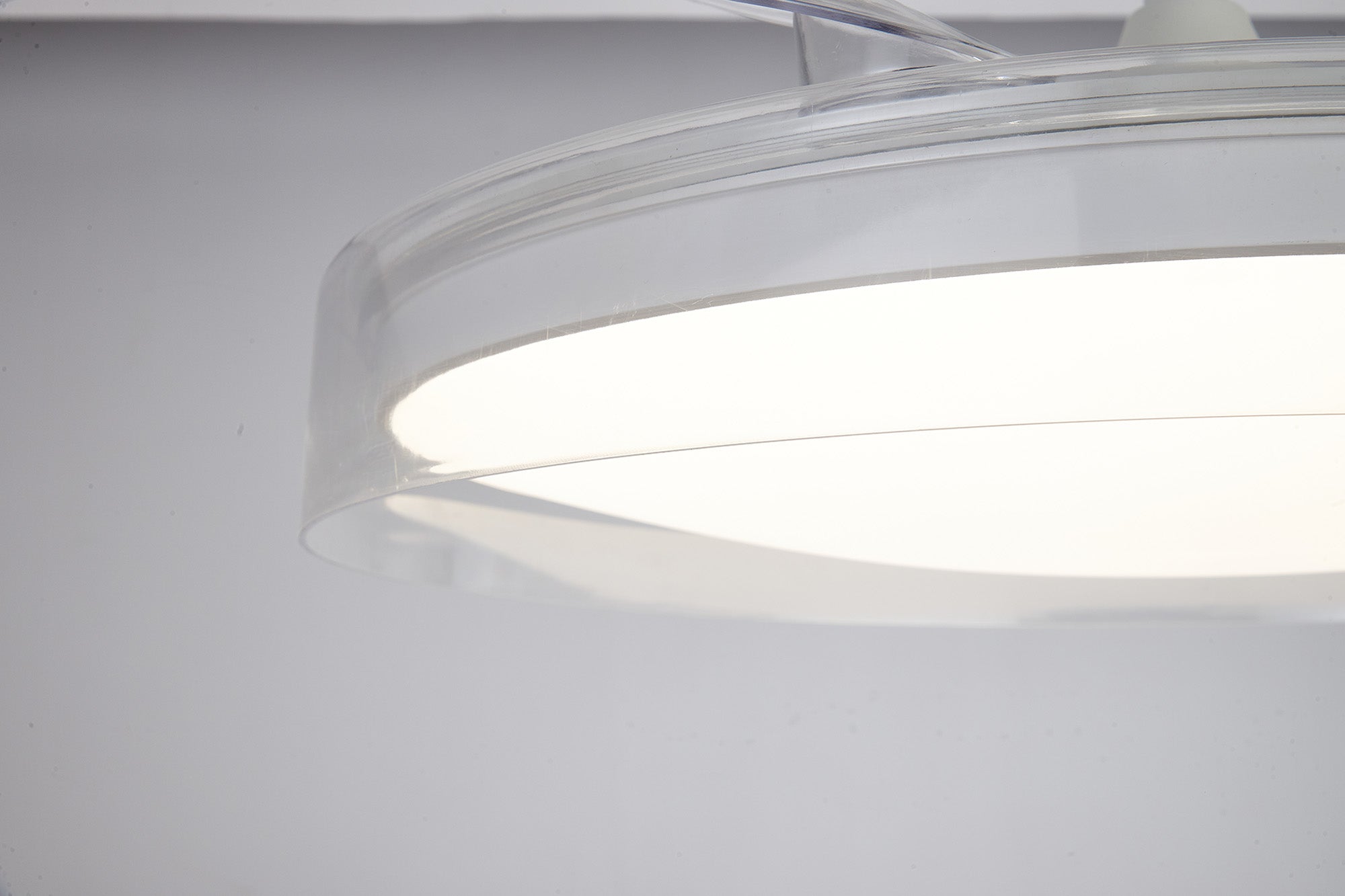 Glass Fan_M9525