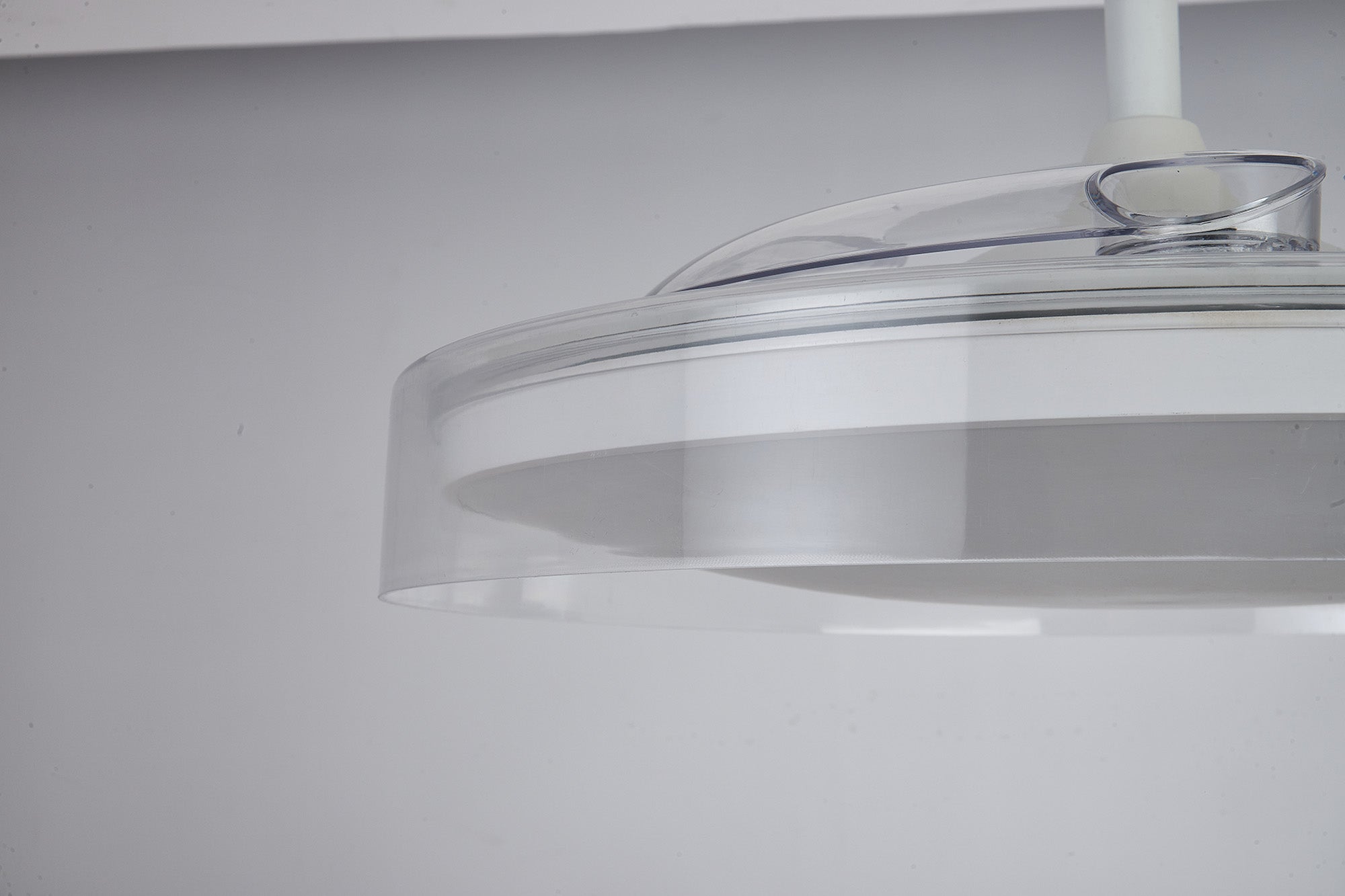 Glass Fan_M9525