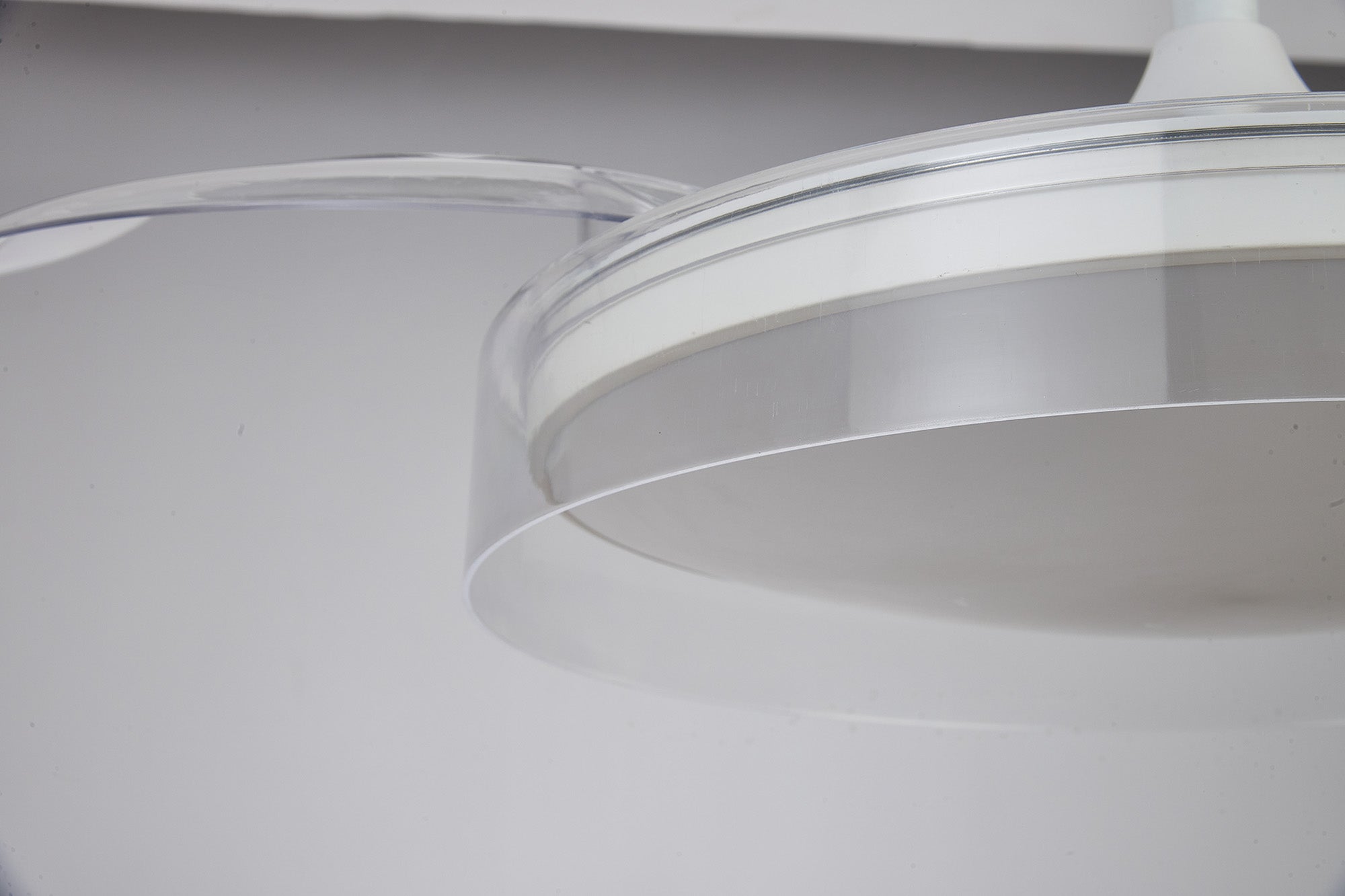 Glass Fan_M9527