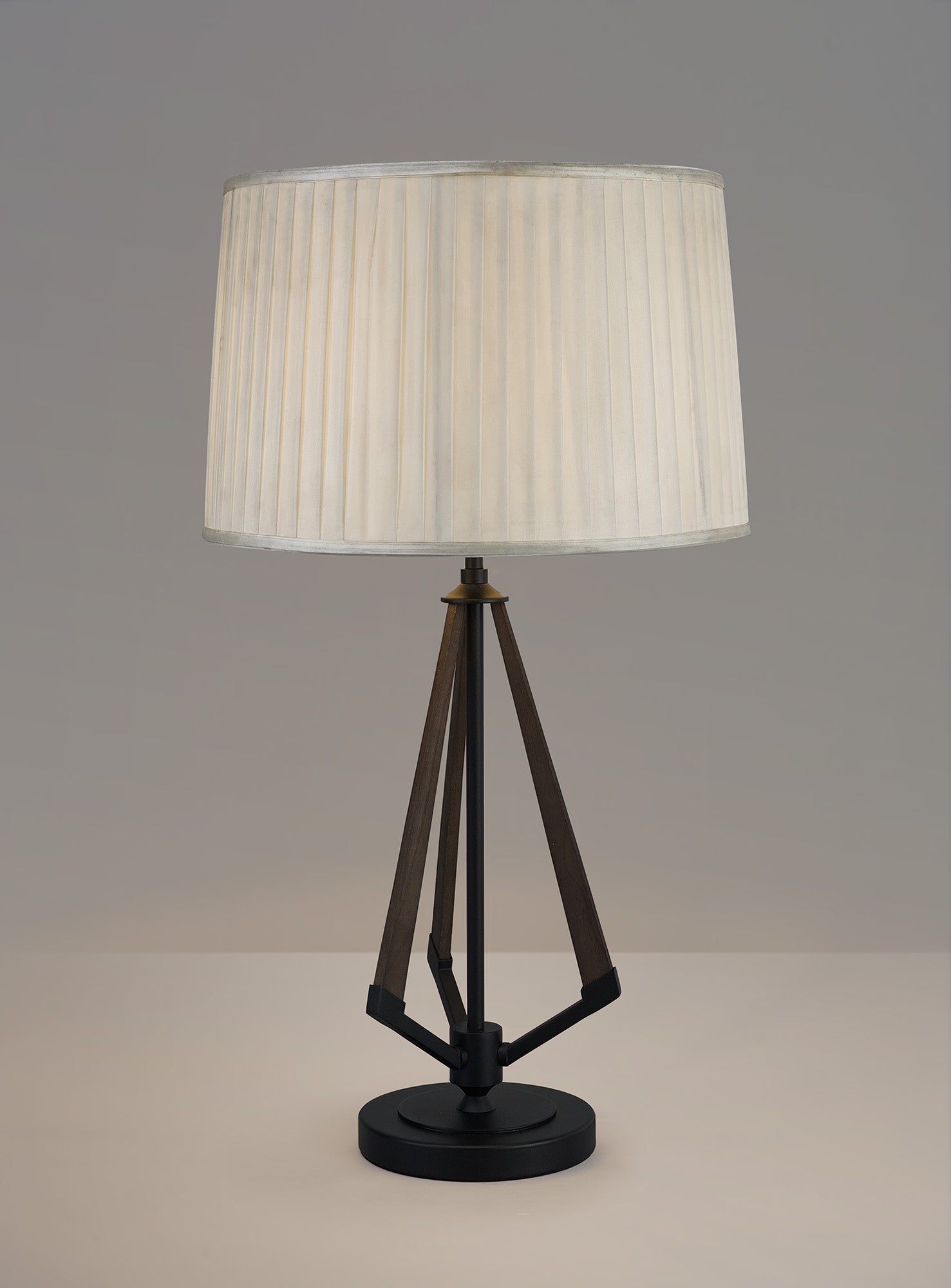 hilton_IL32956BL/CR