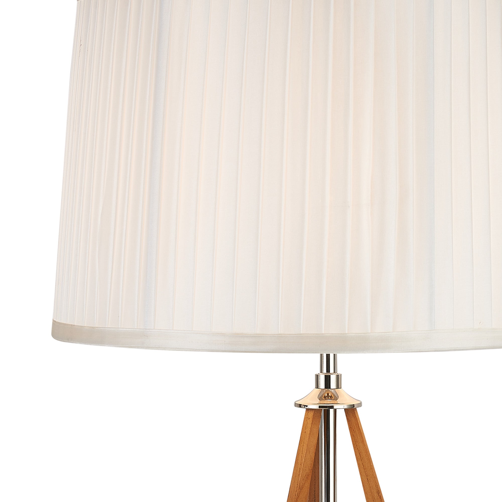 hilton_IL32956PN/WH